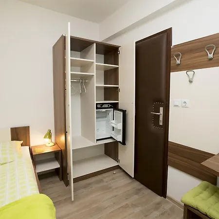 Accommodation Resman-3