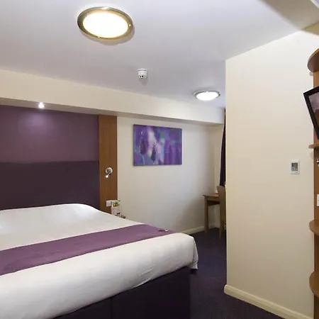 Premier Inn London Victoria-2