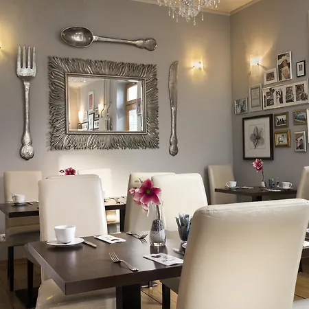 Hotel Ambassador-Berlin Gruenau-2