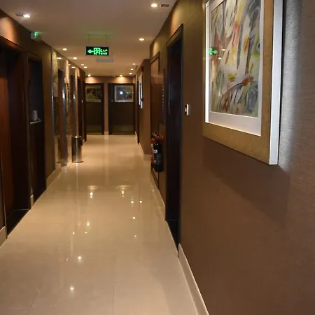 Emirates Plaza Hotel-3