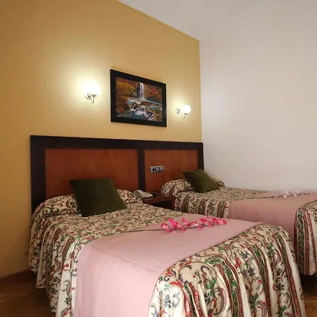 Hostal Greco Gran Vía Madrid-2