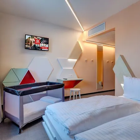 Meininger Hotel Heidelberg Hauptbahnhof-3
