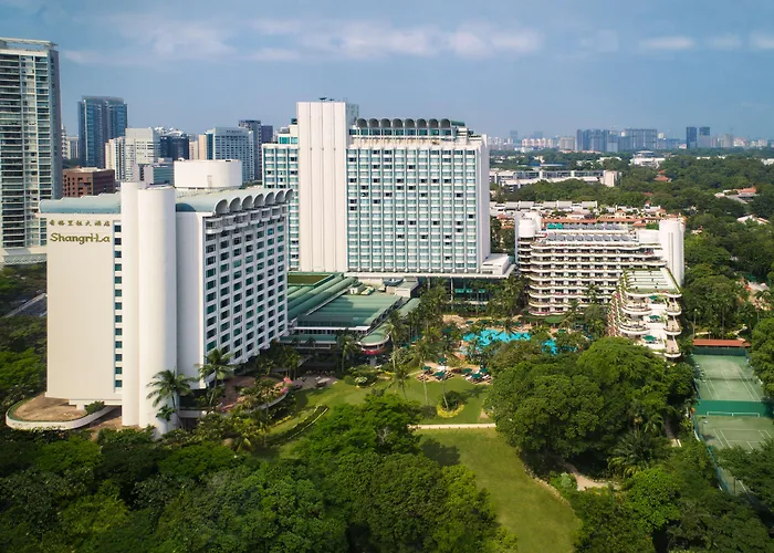 Singapore Hotels with Tennis Court