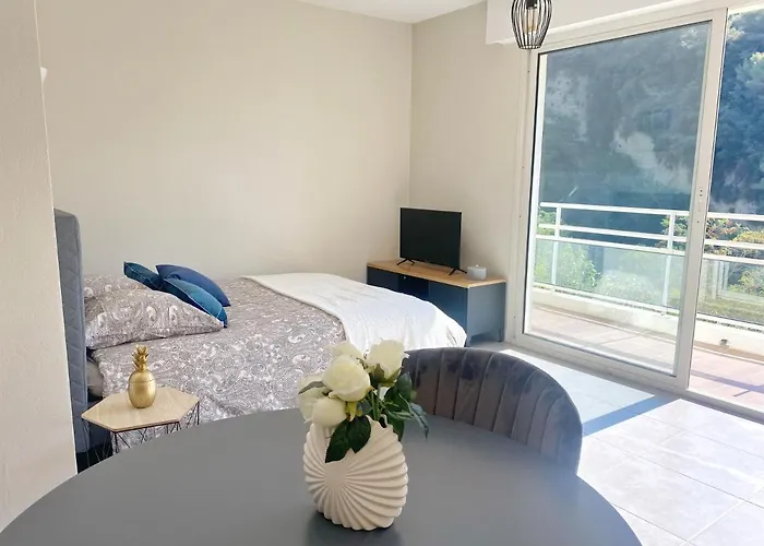Villa Madeleine - Résidence Services Seniors Nizza