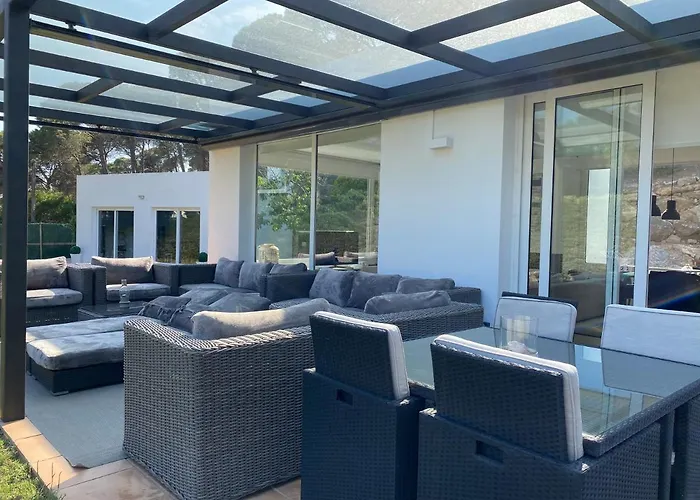 Casa Y Loft Minimalista, Jardin Y Parking Privado