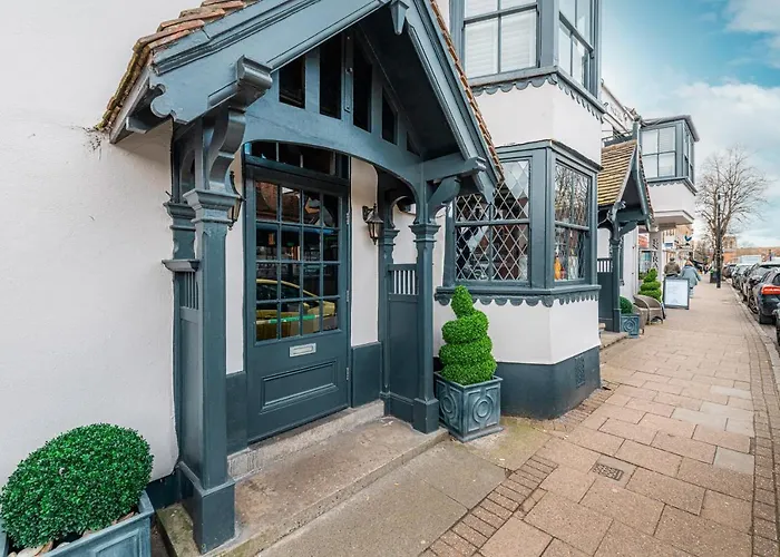 Funky Monk Hotel Epping