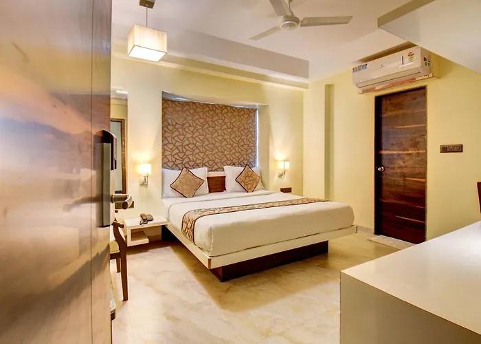 Hotel Deepali Executive Chhatrapati Sambhajinagar