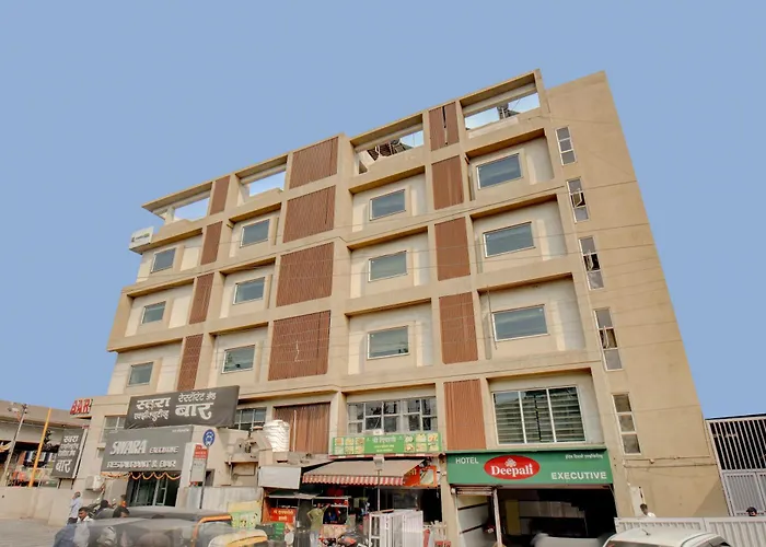 Hotel Deepali Executive Chhatrapati Sambhajinagar
