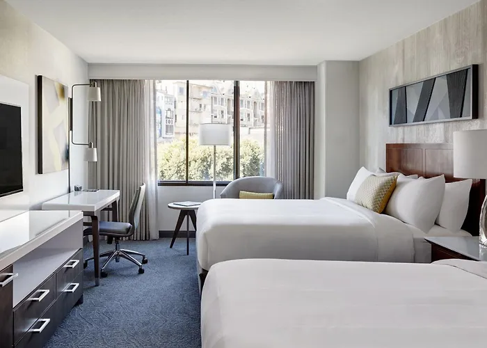 San Francisco Hotels with Tennis Court