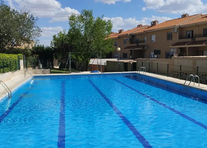 Casa con Jardín entre Toledo y Puy du Fou