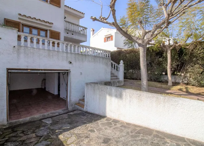 Villa con jardin privado - CALA BLANCA Albert Villas