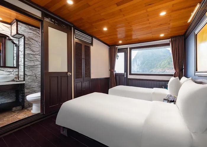Garden Legend Cruise Hotel Ha Long