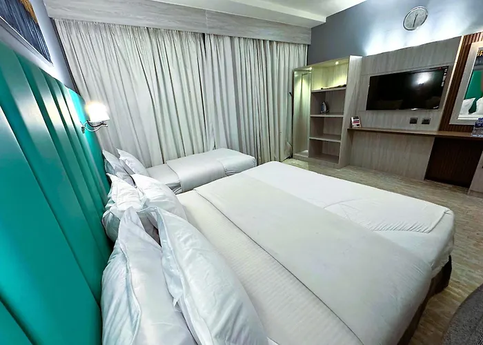 Hafez Hotel Apartments - Al Ras Metro Station