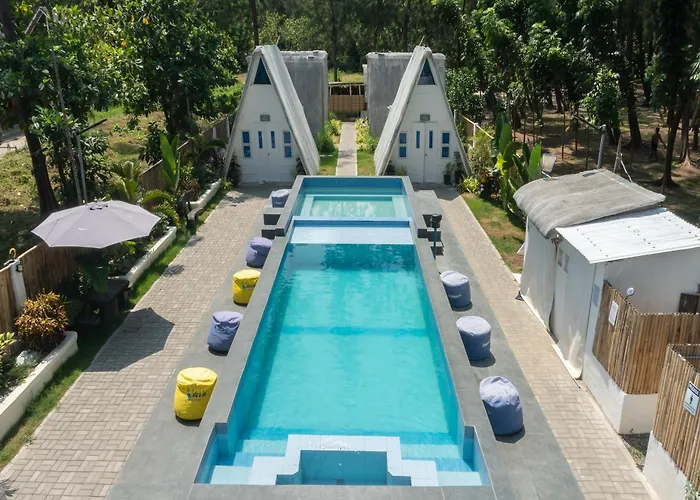 Costas De Liwa Bar & Beach Resort