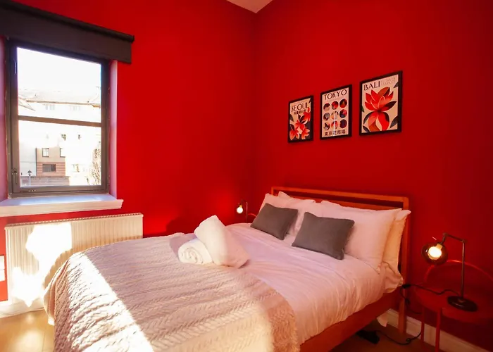 Glasgow Green Getaway With Free Parking