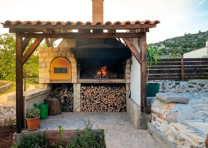 Olive House Rezo