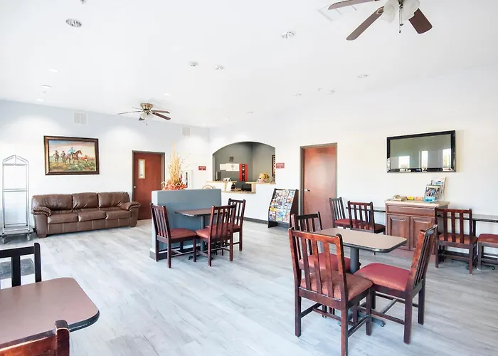 Oyo Townhouse Clute Lake Jackson