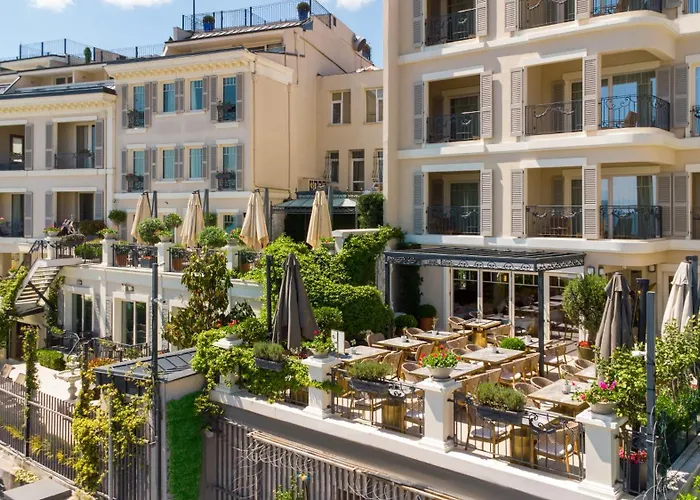 Mula Hotel