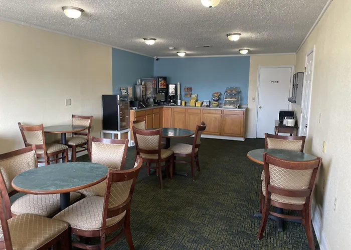 Days Inn By Wyndham Hannibal