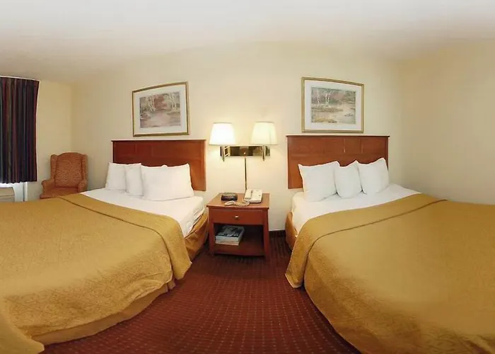 Baymont By Wyndham Indianapolis East Hotel