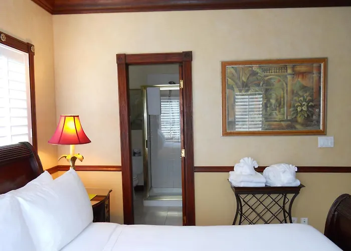 Duval Inn - Key West