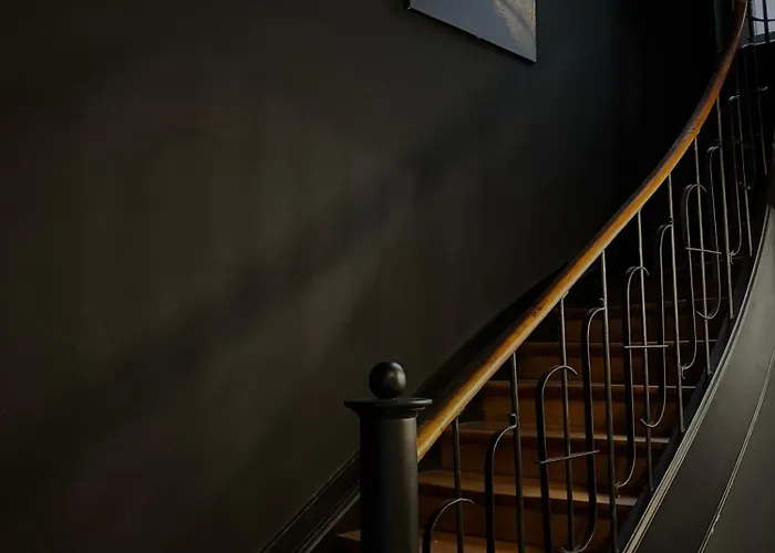 Colour Hotel