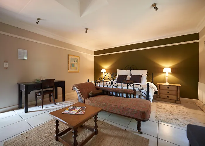 84 On Fourth Guest House