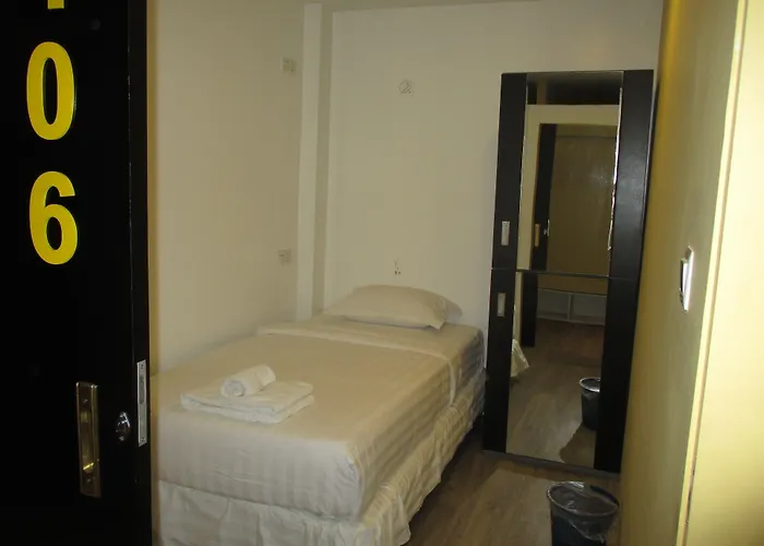 Holiday Season Motel Yangon