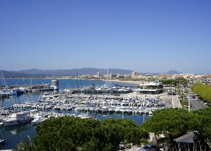Hôtel le Touring Saint-Raphaël