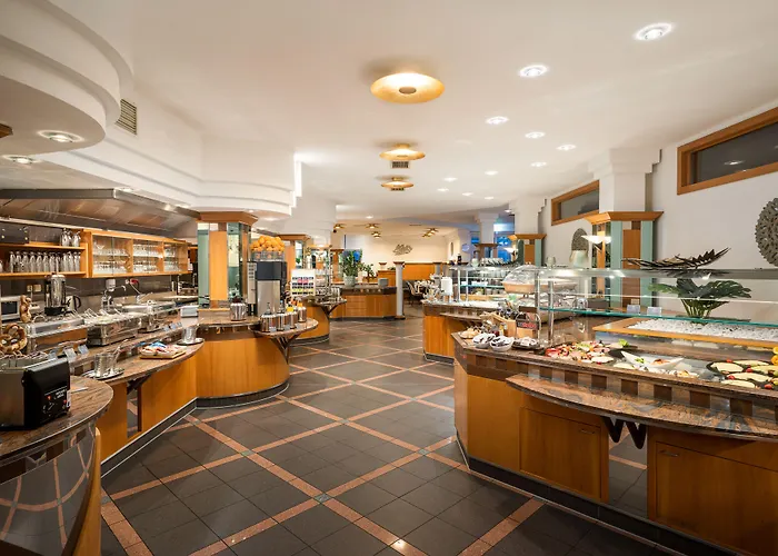 Qu Hotel, Trademark Collection By Wyndham
