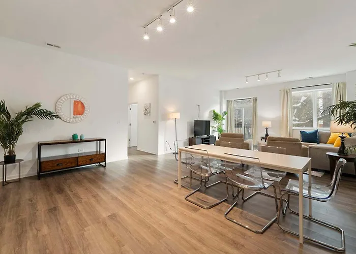Modern 3Br Near Mccormick & South Loop