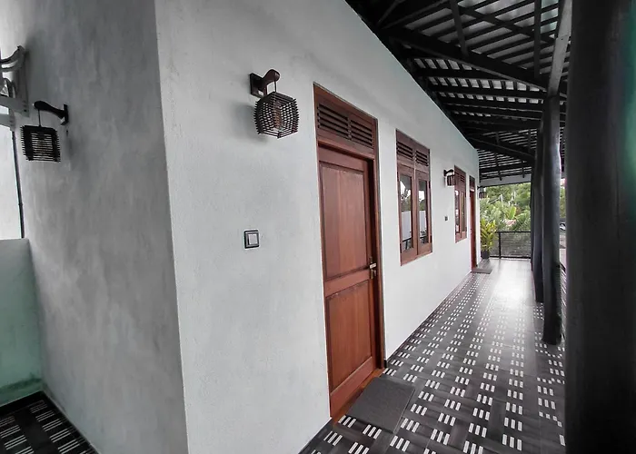 Kandy Riverside Villa
