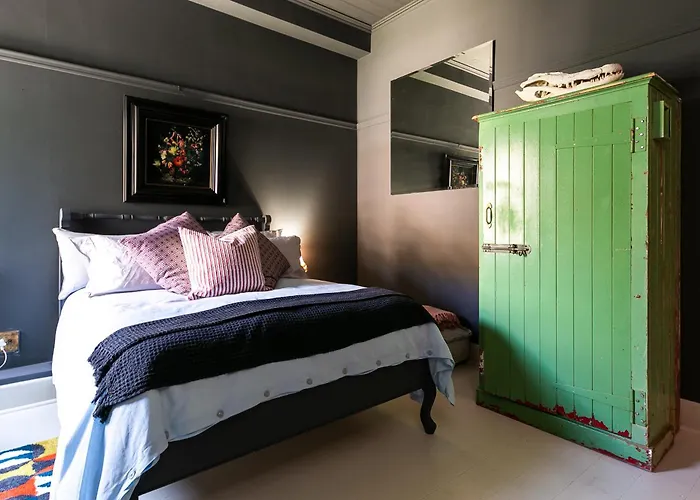 Hotel Lola