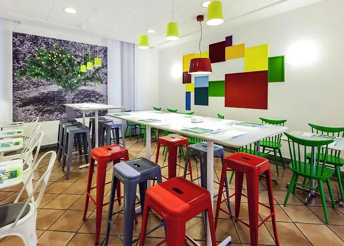 Ibis Styles Napoli Garibaldi Hotel