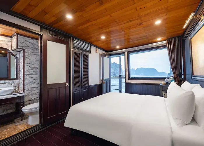 Garden Legend Cruise Hotel Ha Long