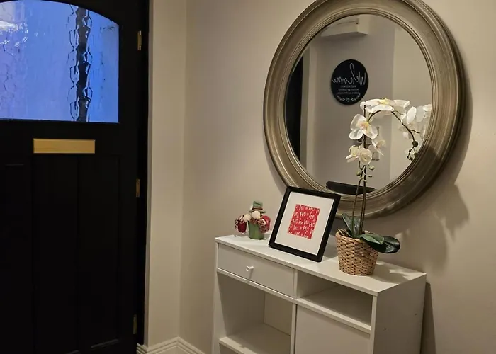 Dublin - 3 Bedroom Cosy Home - Sleeps Max 7