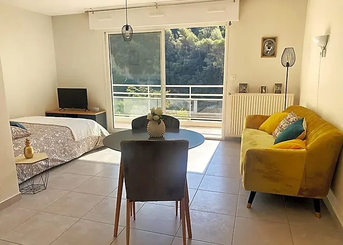 Villa Madeleine - Résidence Services Seniors Nizza