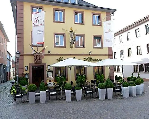 Land-gut Hotel zum Löwen Garni