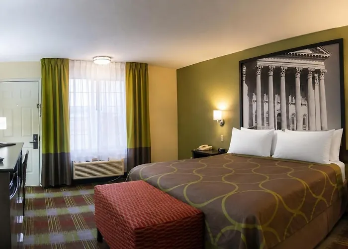 Super 8 By Wyndham Arkansas City Ks