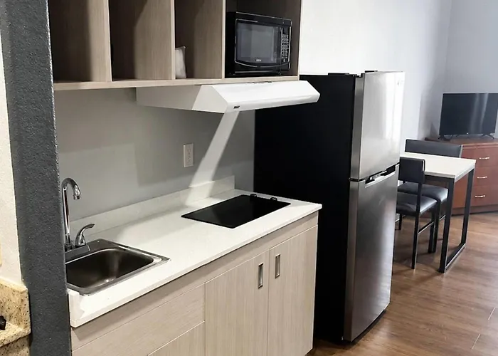 Oyo Townhouse Clute Lake Jackson