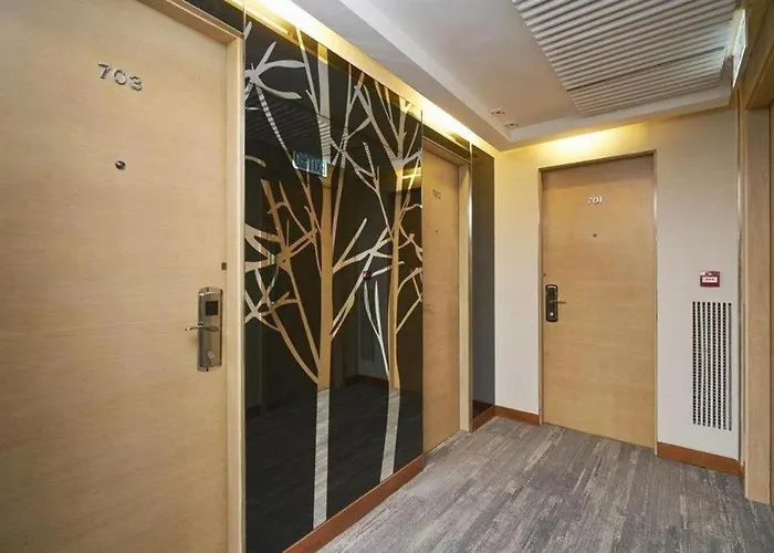 J Link Hotel