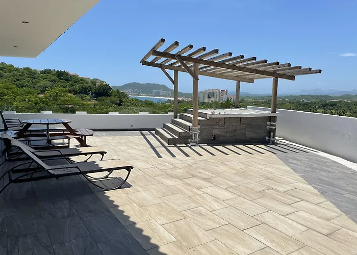 La Loma Suites