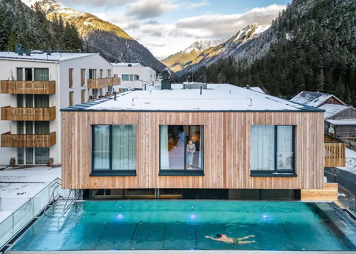 All-Suite Resort Paznaun Silvretta Premium Card Ende Juni bis Anfang Oktober inkludiert Galtür