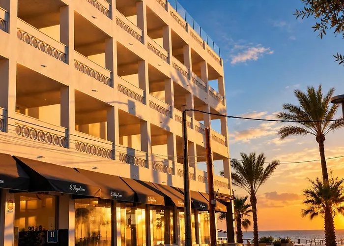 Hotel Q-Royal