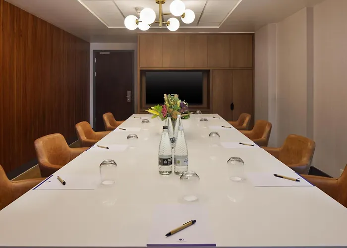 Doubletree By Hilton London Excel