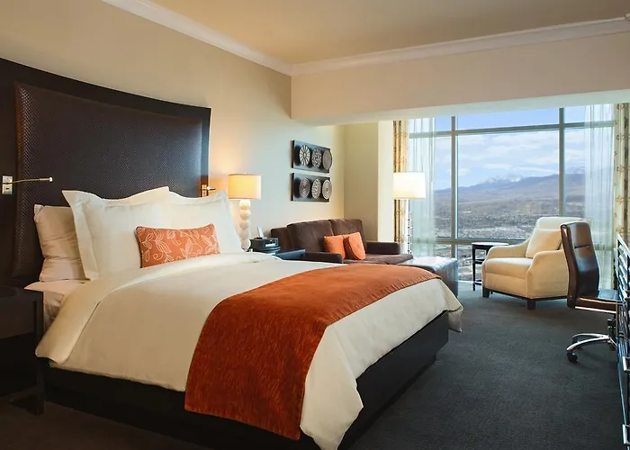 Reno Hotels with Tennis Court