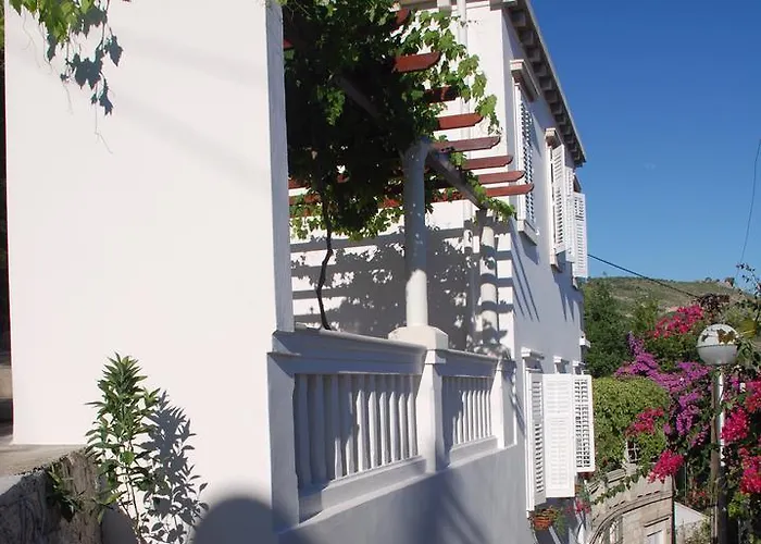 Villa Antipodes