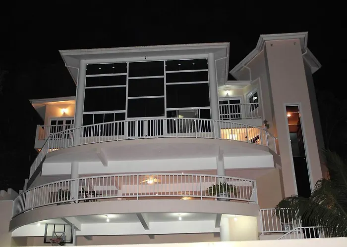 Villa Tenorio Ubatuba