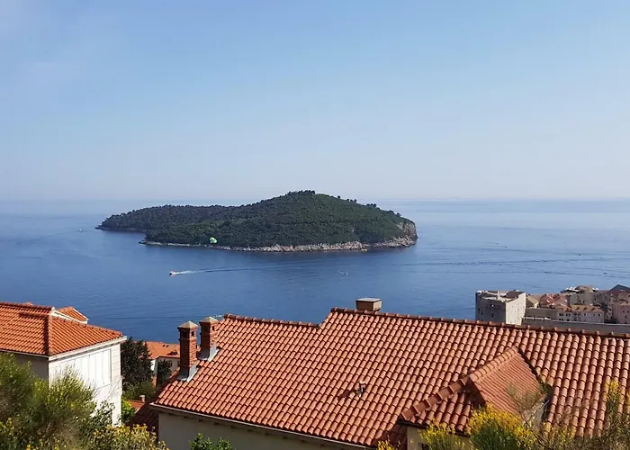 Old Town & Sea View